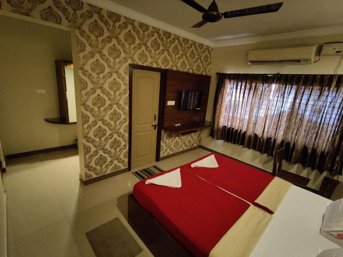 Vyavahar Lodge Udupi Exterior foto