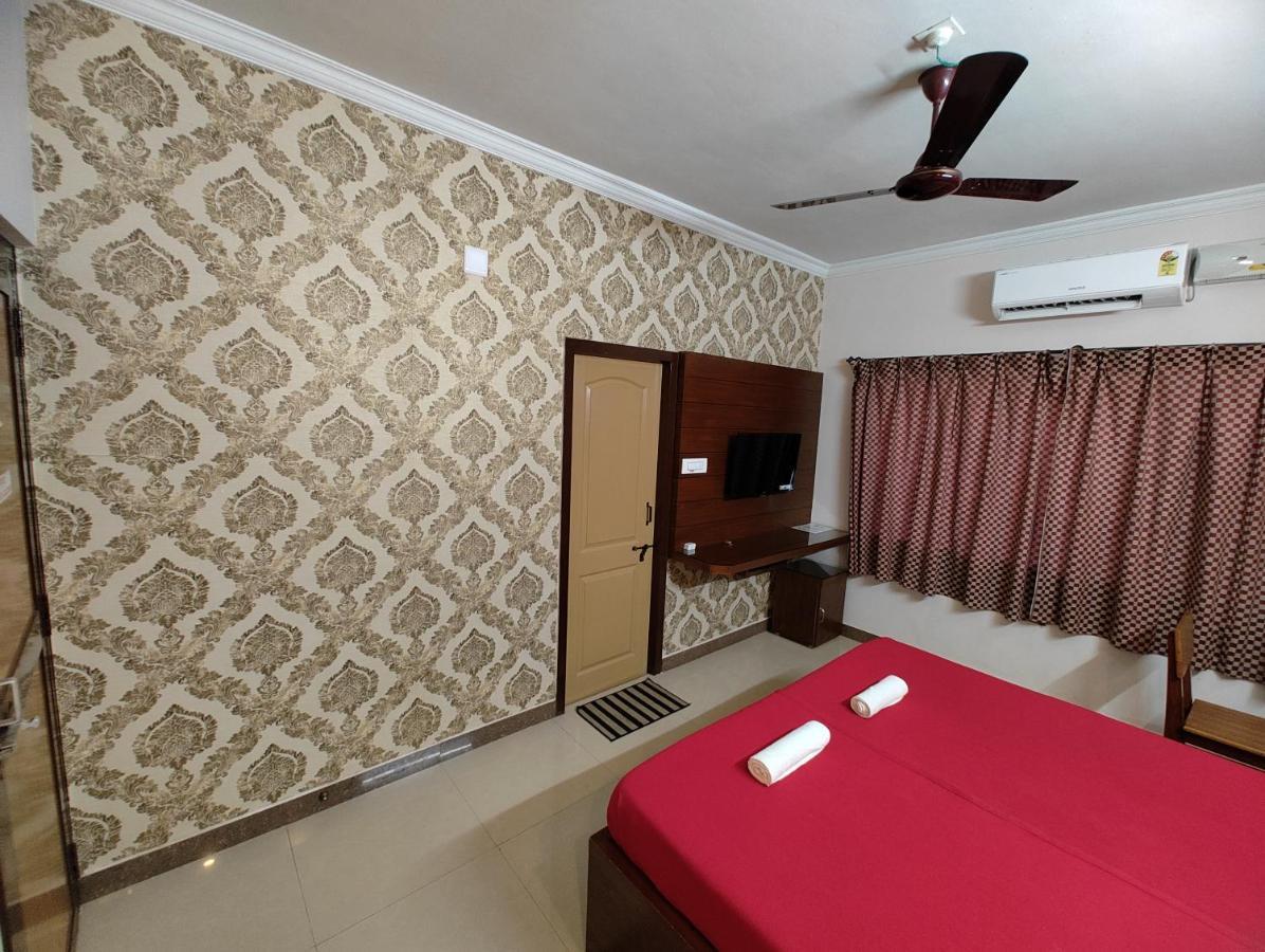 Vyavahar Lodge Udupi Exterior foto