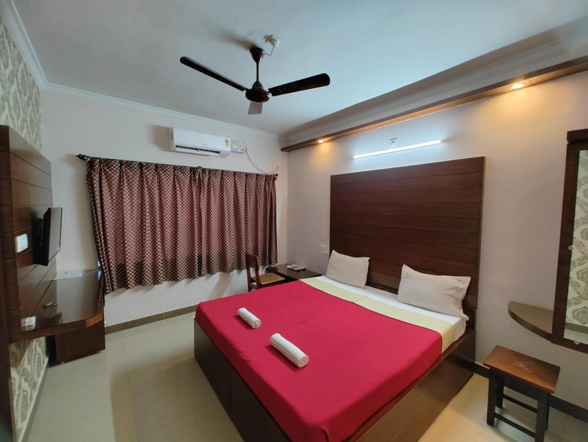 Vyavahar Lodge Udupi Exterior foto