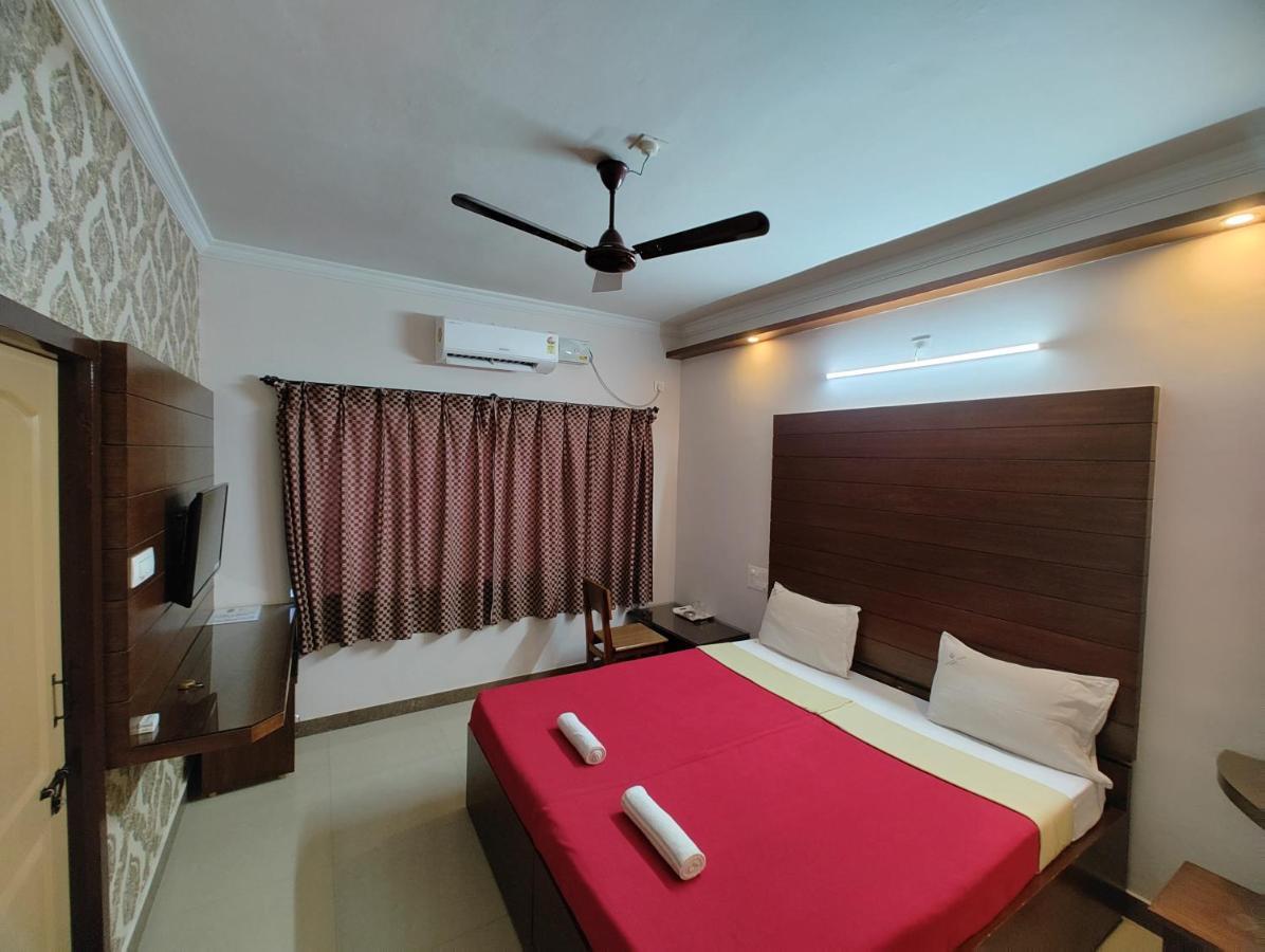 Vyavahar Lodge Udupi Exterior foto