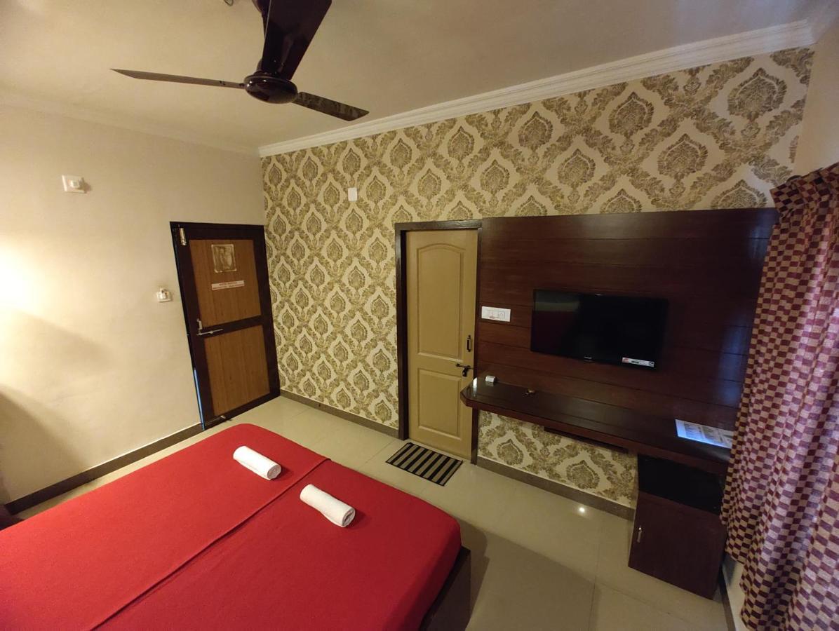 Vyavahar Lodge Udupi Exterior foto
