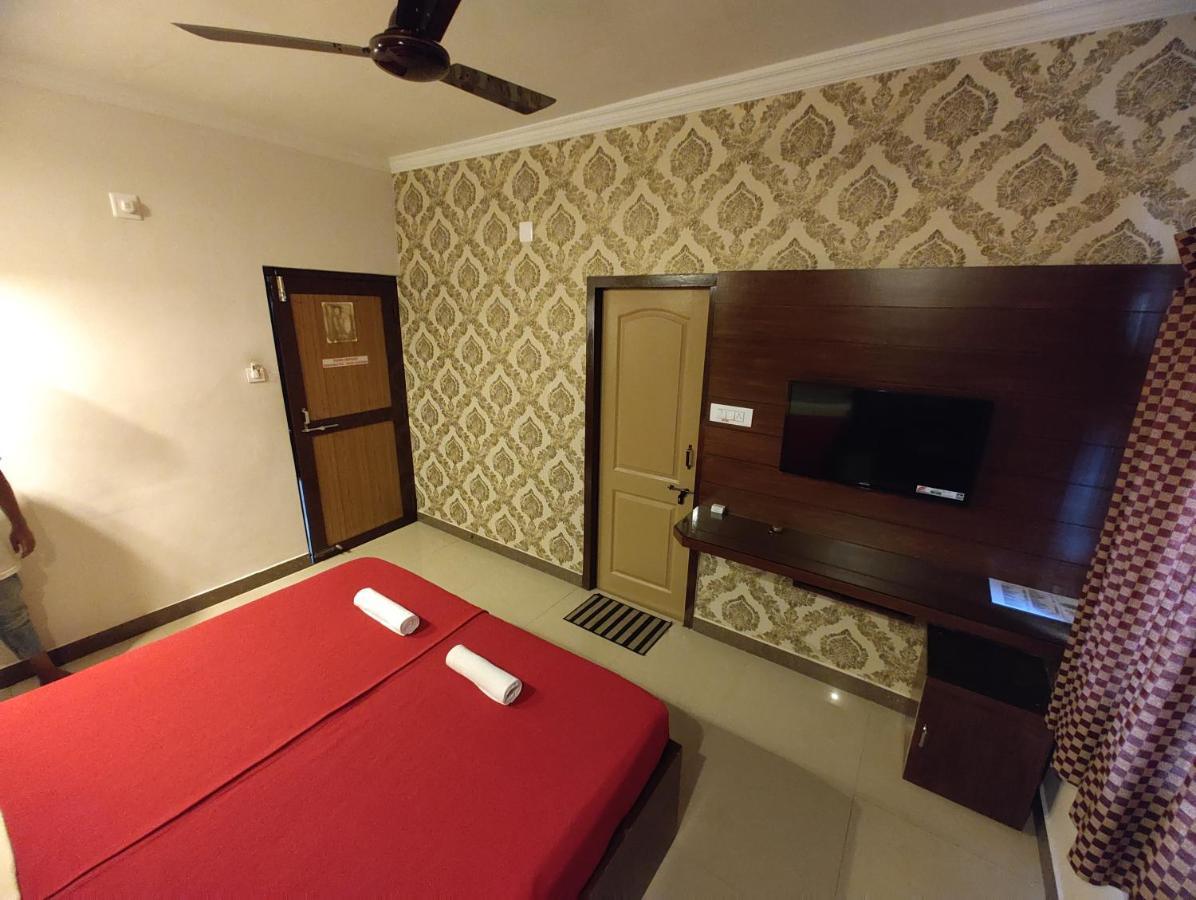 Vyavahar Lodge Udupi Exterior foto