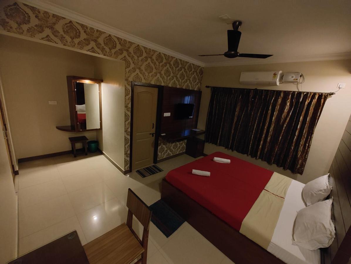 Vyavahar Lodge Udupi Exterior foto